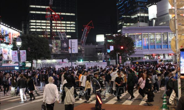 An ninh thắt chặt không làm giảm sức hút Halloween tại Tokyo