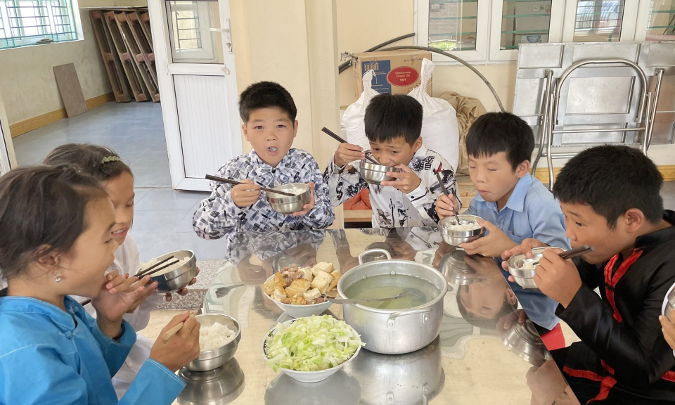 Tiếp tục trợ lực cho giáo dục vùng khó