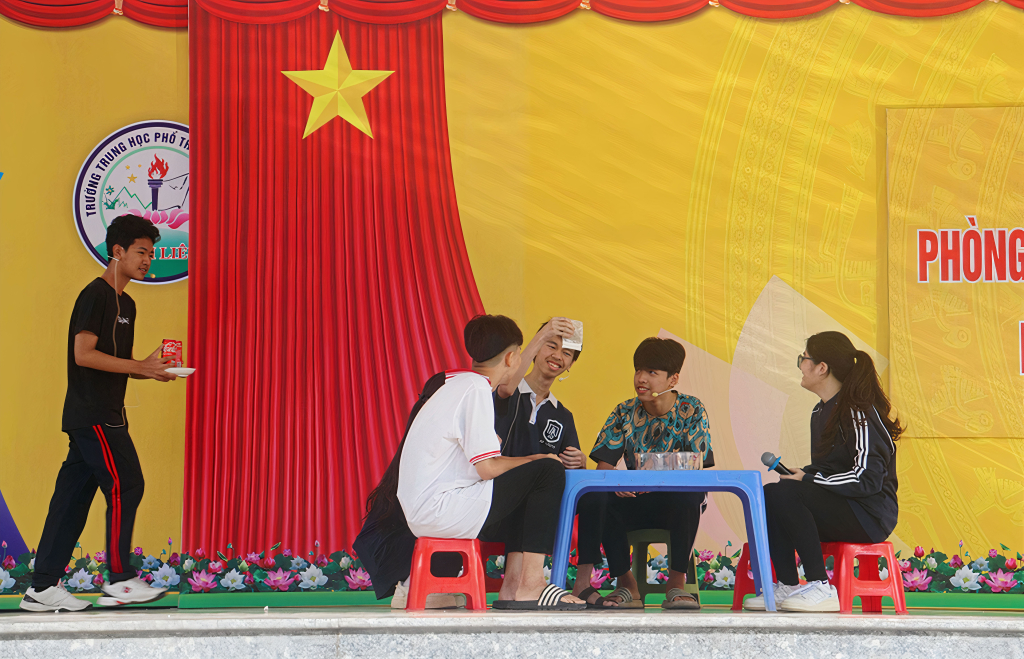 Một tiểu phẩm tuyên truyền về phòng chống tệ nạn ma túy, mại dâm của học sinh trường THPT Bình Liêu (tháng 10/2023).