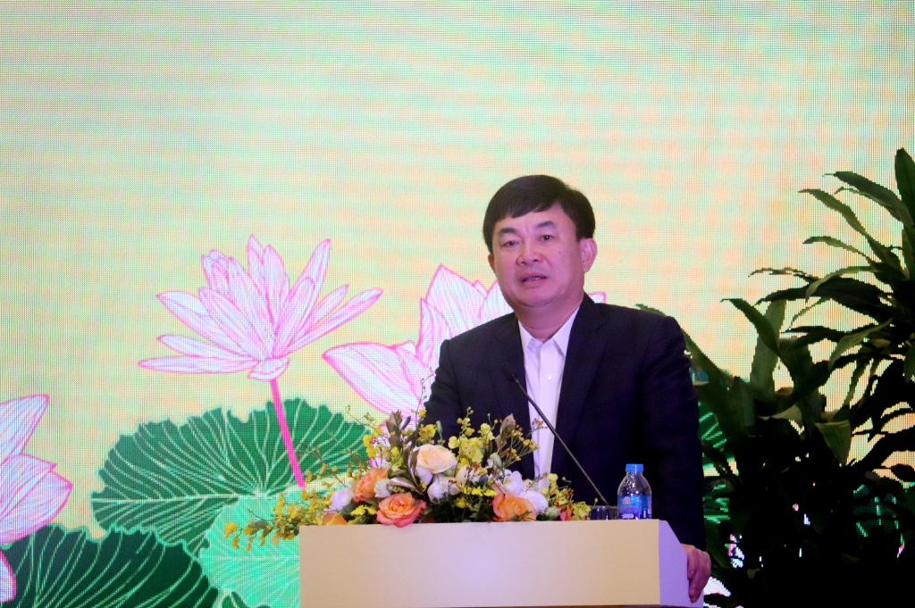 Đồng chí Ngô Hoàng Ngân, Bí thư Đảng ủy, Chủ tịch Hội đồng thành viên Tập đoàn Công nghiệp Than – Khoáng sản Việt Nam, phát biểu tại hội nghị.