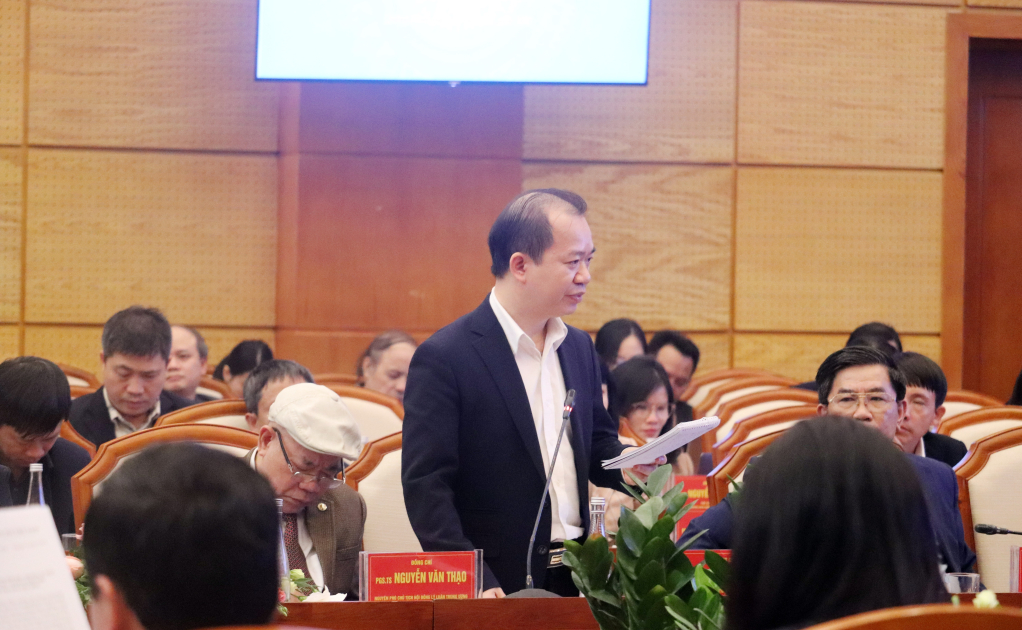 PGS.TS. Bùi Hoài Sơn, Ủy viên Thường trực Ủy ban Văn hóa, Giáo dục của Quốc hội cho ý kiến phát biểu