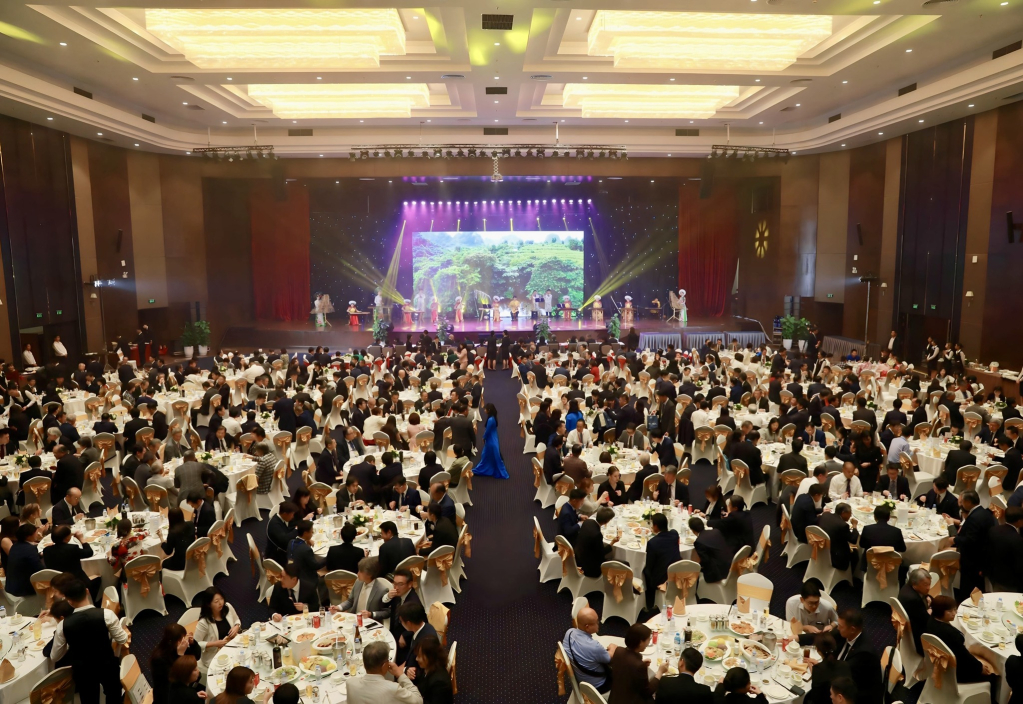 Trung tâm hội nghị quốc tế tại Khu nghỉ dưỡng FLC Hạ Long có không gian lớn để tổ chức tiệc cuối năm cho các đơn vị, doanh nghiệp.