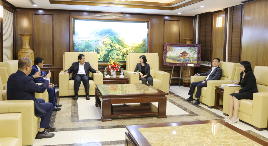 Đồng chí Trịnh Thị Minh Thanh, Phó Bí thư Thường trực Tỉnh ủy đã có buổi tiếp xã giao Đoàn đại biểu cấp cao Đảng Cộng sản Peru, tháng 11/2023.