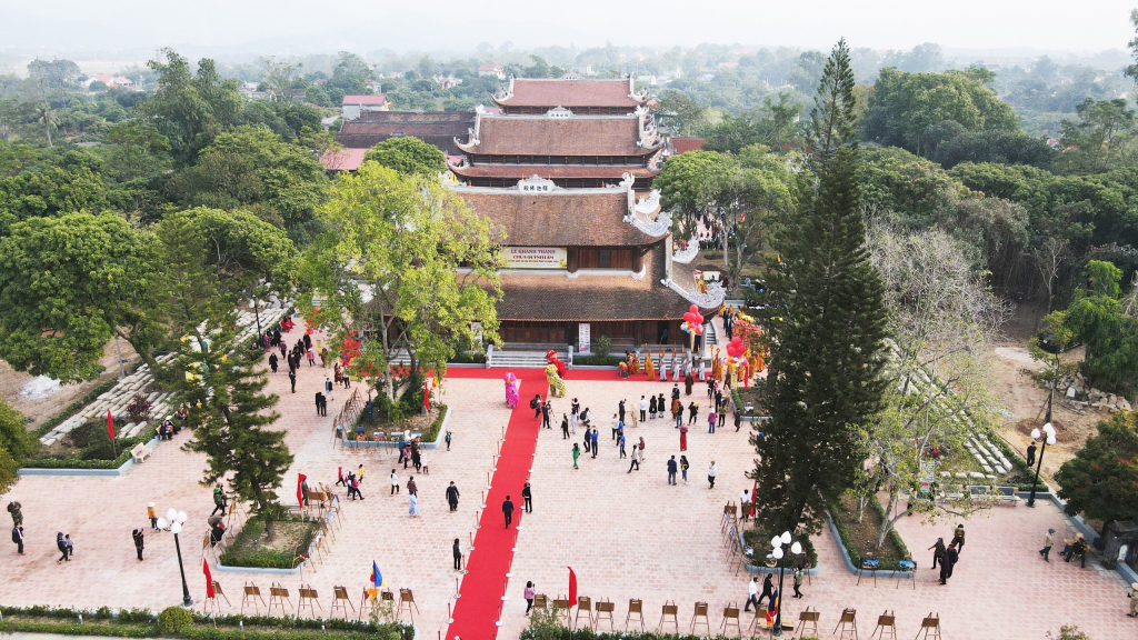 Chùa Quỳnh Lâm trong quần thể  di tích Nhà Trần.