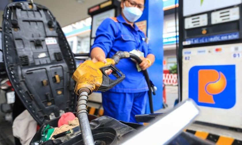 Giá xăng tăng gần 500 đồng/lít