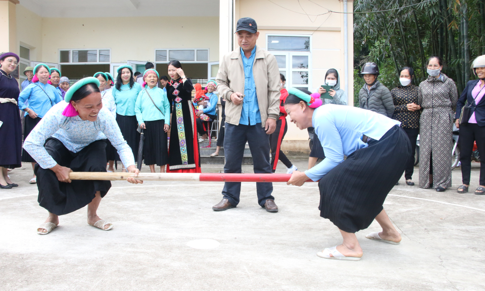 Bảo tồn lễ hội gắn với phát triển du lịch