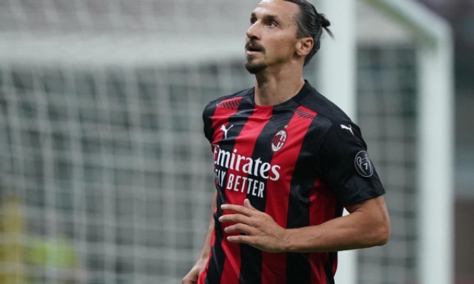 Huyền thoại Ibrahimovic chuẩn bị gia nhập AC Milan lần 3