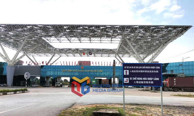 广宁省人委会批准了管理中国自动驾驶旅游车试点方案