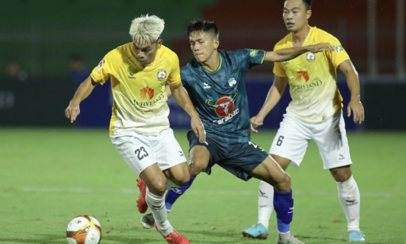 HAGL thua đậm sau khi đổi tên