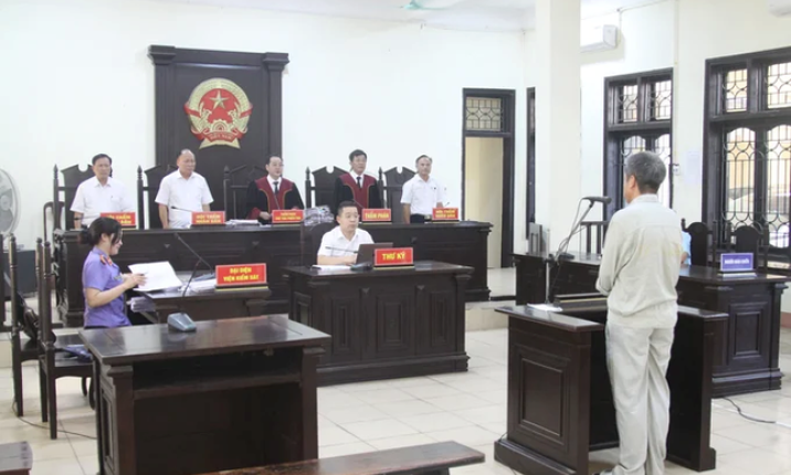 Nhận hối lộ 2,1 tỷ của Cty Việt Á, cựu phó giám đốc trung tâm xét nghiệm ở Phú Thọ lĩnh 8 năm tù