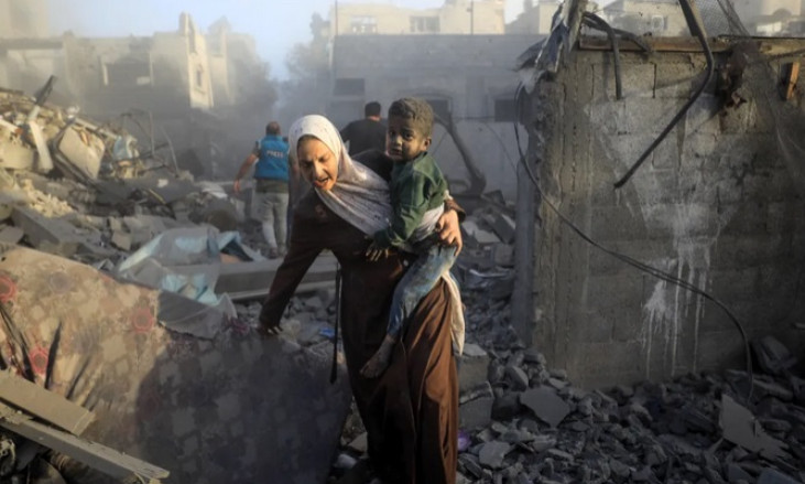 Cuộc tháo chạy trong sợ hãi của người dân trại tị nạn Gaza dưới hỏa lực Israel
