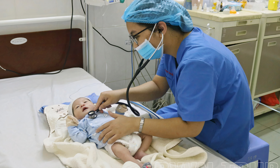 Chăm sóc sức khỏe cho trẻ sơ sinh