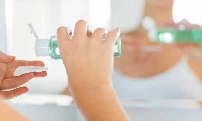 Nồng độ cồn trong mỹ phẩm có tác dụng gì?