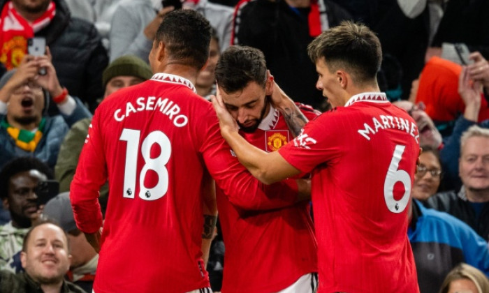 Hai hung tin gây choáng cùng lúc ập tới Man Utd