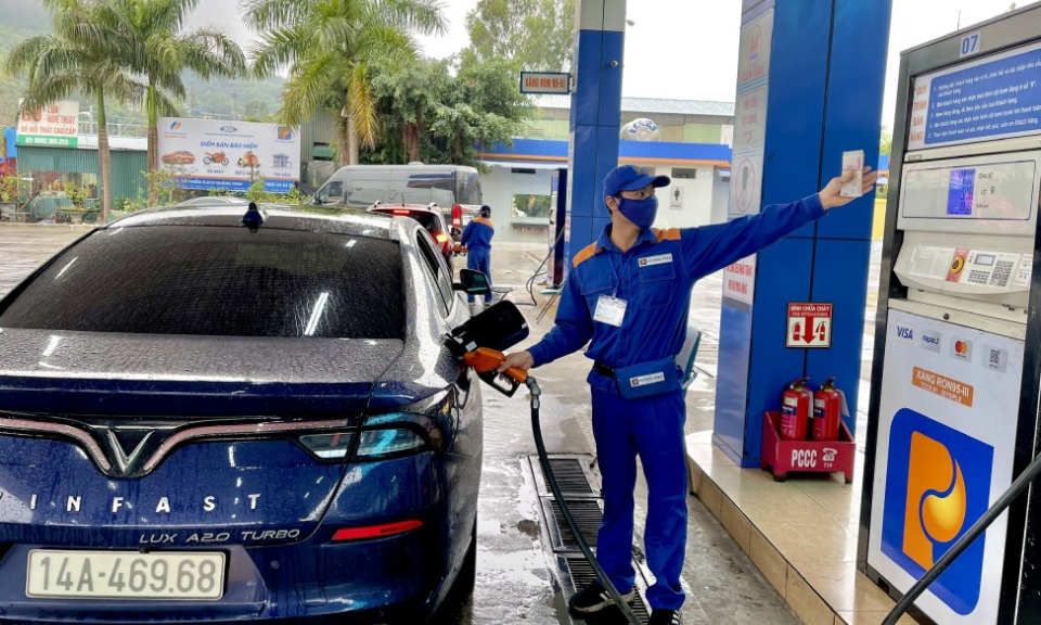 Ổn định thị trường xăng dầu