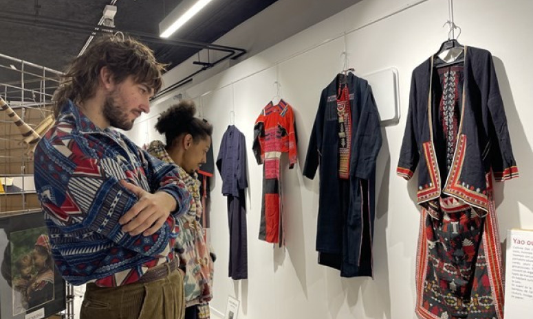 Traditional costumes of Vietnamese ethnic groups displayed in Paris