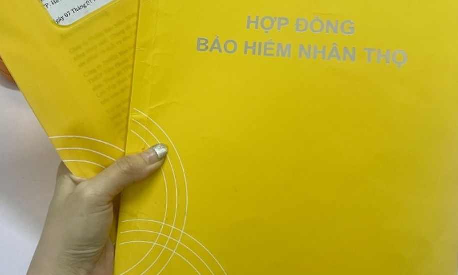 Cấm ngân hàng bán bảo hiểm liên kết đầu tư kèm khoản vay