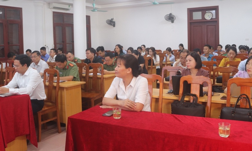 Tập huấn nghiệp vụ tuyên truyền, đấu tranh trên mạng xã hội