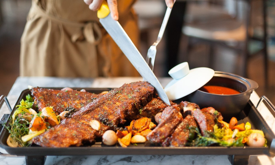 Saigon weekend offers a blend of gourmet feasts and musical performances