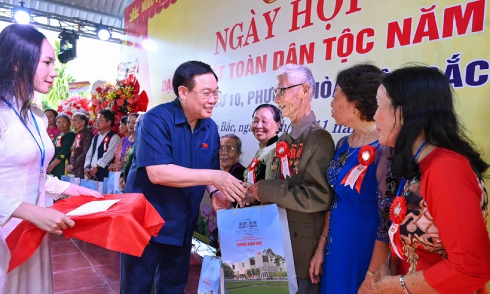 Chủ tịch Quốc hội Vương Đình Huệ dự Ngày hội Đại đoàn kết toàn dân tộc tại thành phố Đà Nẵng