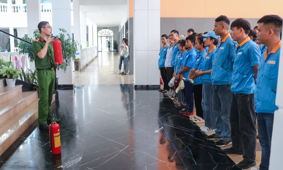 Tự quản an ninh trong khu công nghiệp