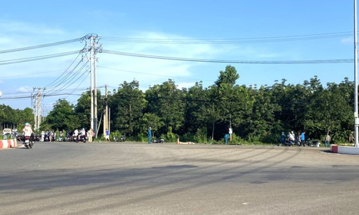 Tìm ra tài xế tiếp tục điều khiển xe lưu thông sau tai nạn chết người