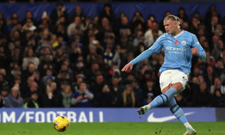 Man City hòa Chelsea 4-4