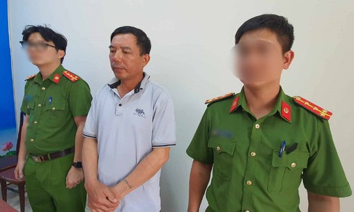 Bắt nguyên chủ tịch xã lạm quyền, lấy đất công giao cho cán bộ, người nhà