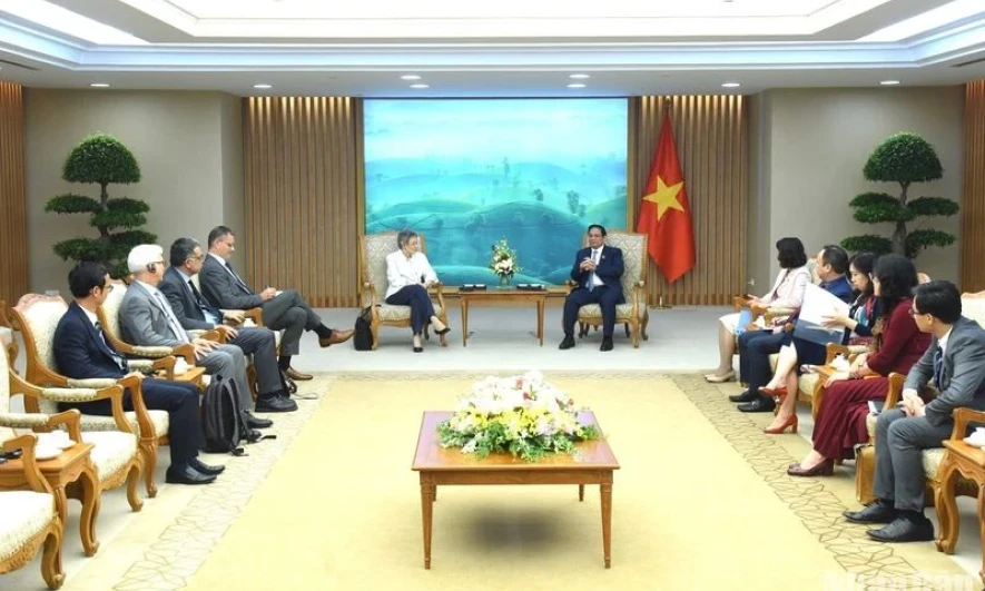 Mong muốn Pháp hỗ trợ Việt Nam đào tạo nhân lực ngành y tế, nghiên cứu về các bệnh truyền nhiễm mới nổi
