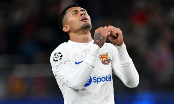 Barcelona chốt giá bán Raphinha