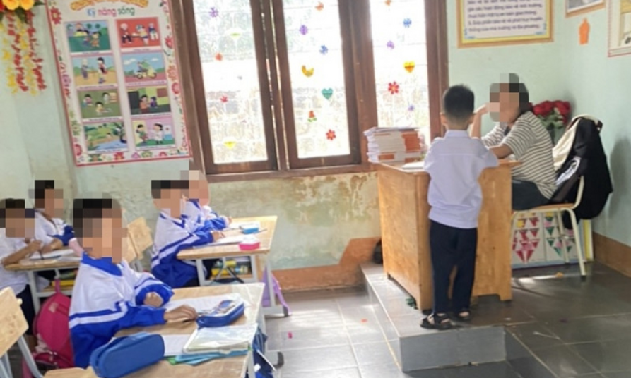 Xác minh việc học sinh lớp 6 'dạy học' thay mẹ
