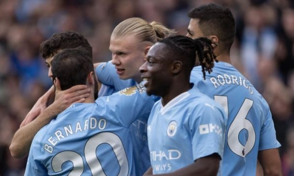 Vượt Man Utd, Man City lập kỷ lục doanh thu EPL