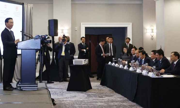 President attends roundtable connecting Vietnamese, US businesses and localities