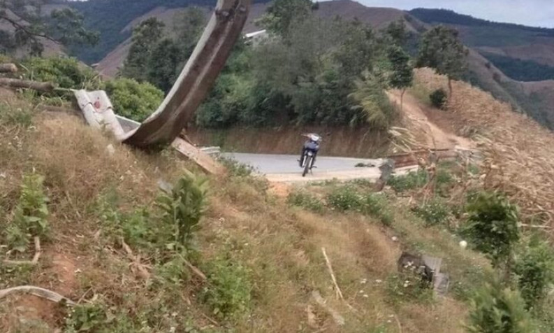 Sơn La: Xe bán tải lao xuống vực khiến 2 vợ chồng thương vong