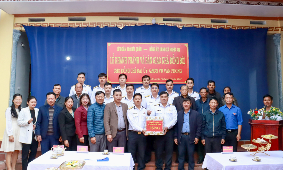 Lữ đoàn 169 Vùng 1 Hải quân bàn giao “Nhà đồng đội”