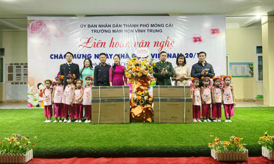 Tặng 2 bộ điều hòa cho trường mầm non xã đảo