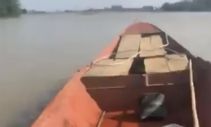 Ba bố con gặp nạn khi đánh cá trên đập