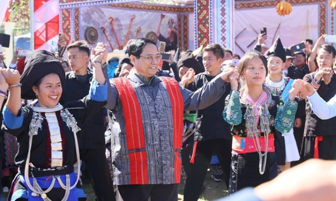 PM joins celebration of great national unity day in Lai Châu