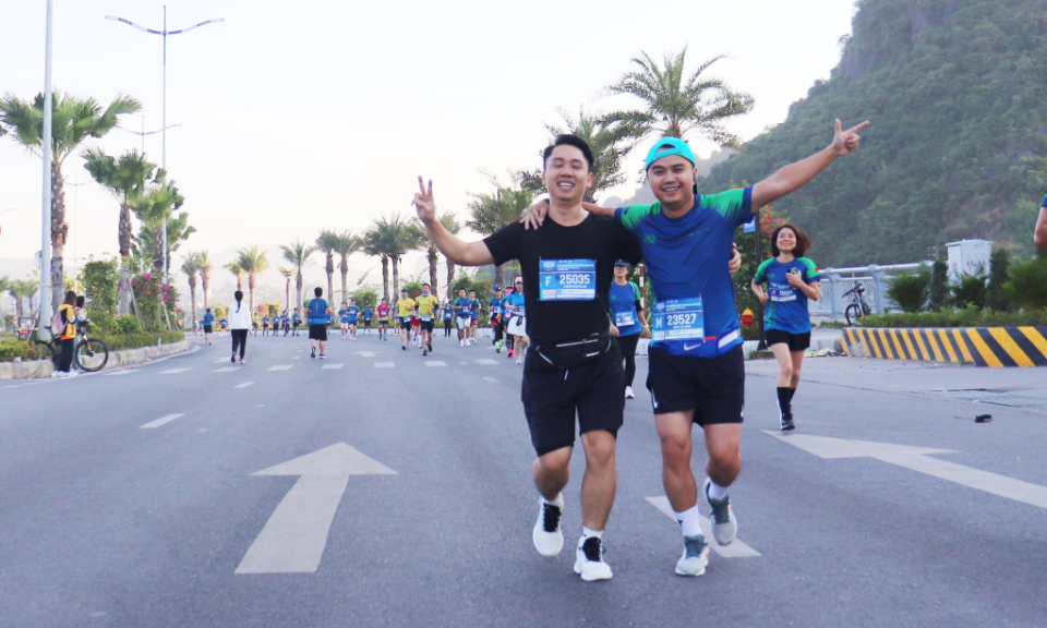About 9,000 runners participated in Ha Long Bay Heritage Marathon 2023 