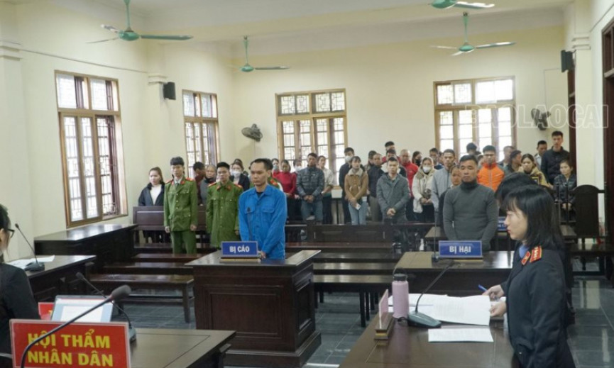Lái ẩu làm chết 3 người nhưng chỉ bị phạt tù sát mức sàn