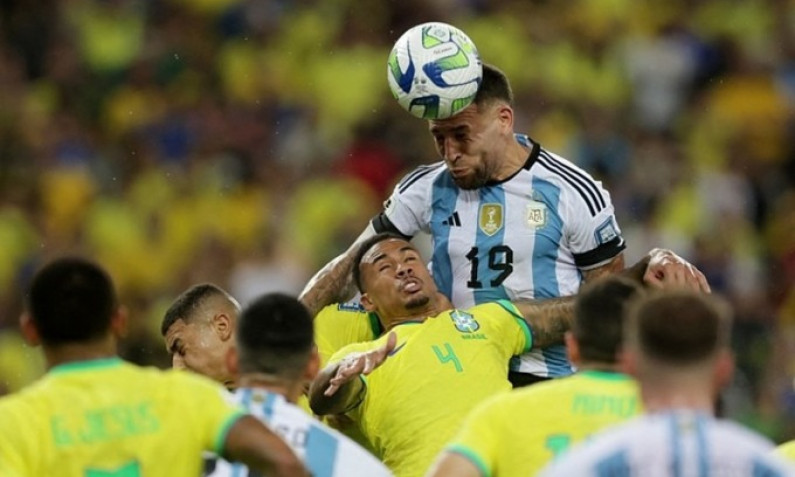 Argentina thắng trên sân Brazil