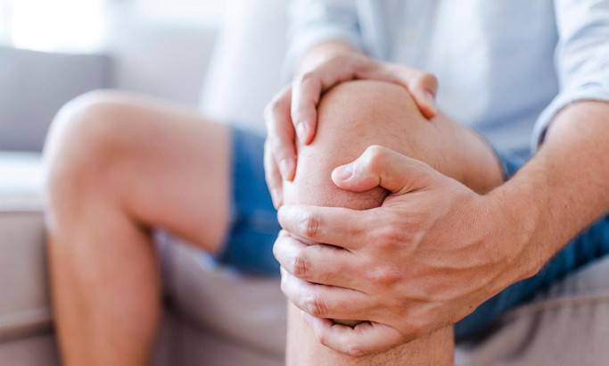 Người đau khớp ăn gì để góp phần giảm đau?
