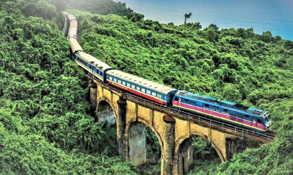 Sắp khai thác đoàn tàu du lịch Đà Nẵng - Huế