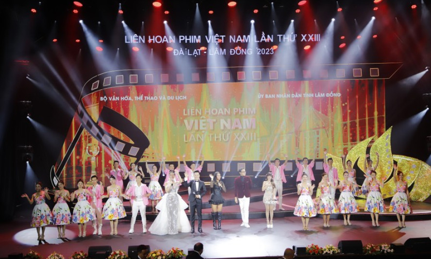Winners of 23rd Vietnam Film Festival honoured