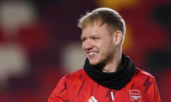 Ramsdale phản ứng đẳng cấp khi trở lại bắt chính cho Arsenal