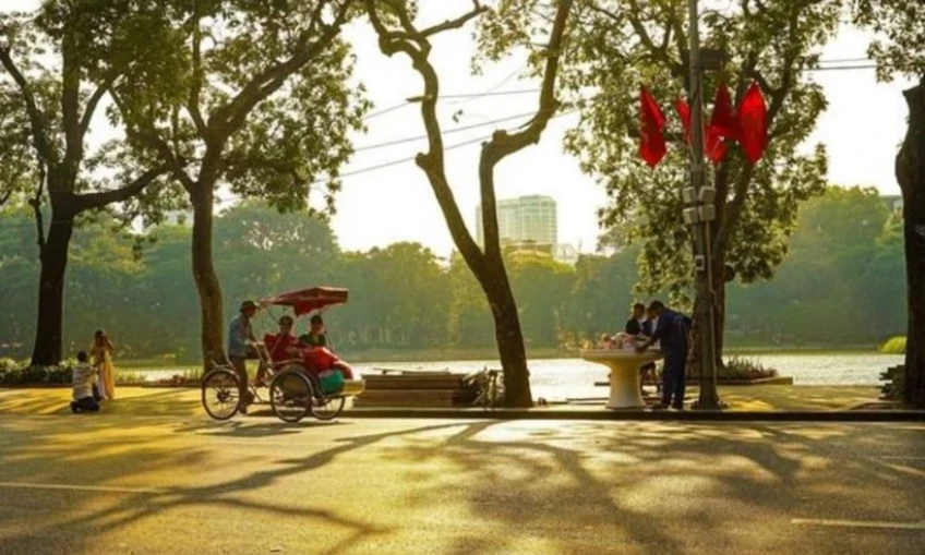 Đông Bắc Bộ có mây, ngày nắng, đêm không mưa, sáng sớm có nơi có sương mù