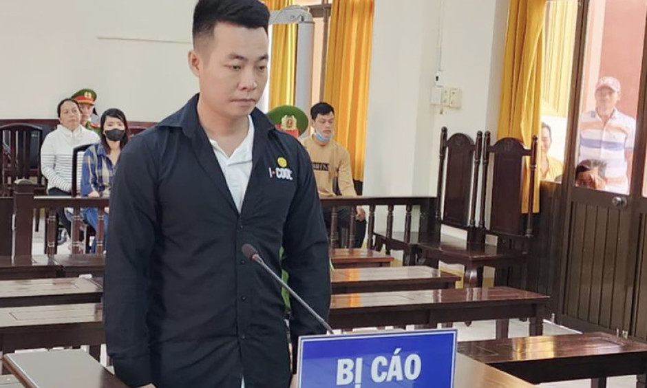 Nhặt được 7 viên đạn trong chuồng gà, nam thanh niên lĩnh 15 tháng tù