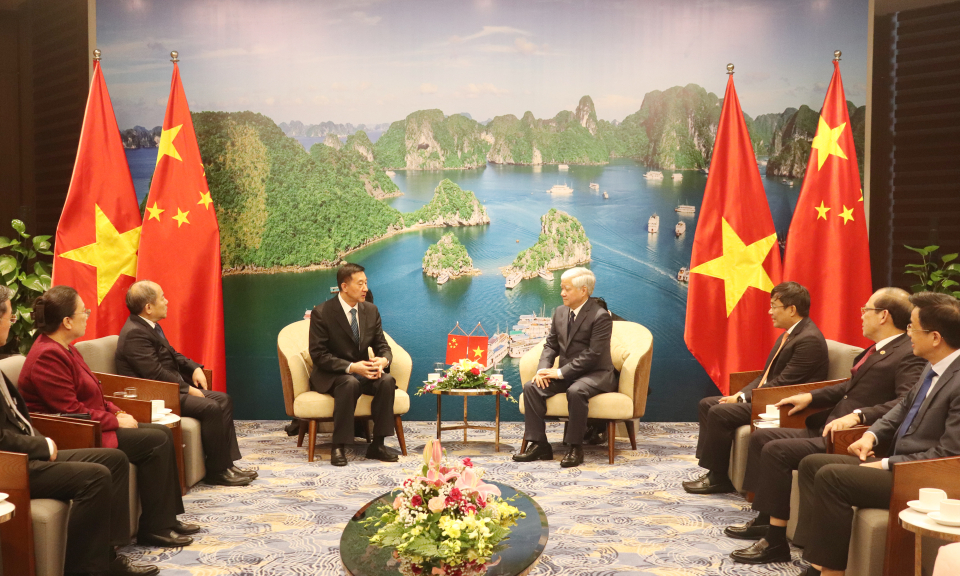 Đoàn đại biểu Chính hiệp Toàn quốc Trung Quốc chào xã giao Chủ tịch Ủy ban Trung ương MTTQ Việt Nam