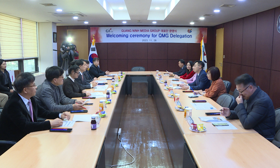 Trung tâm Truyền thông tỉnh Quảng Ninh thăm và làm việc với Đài Phát thanh Truyền hình Gangwon, Hàn Quốc