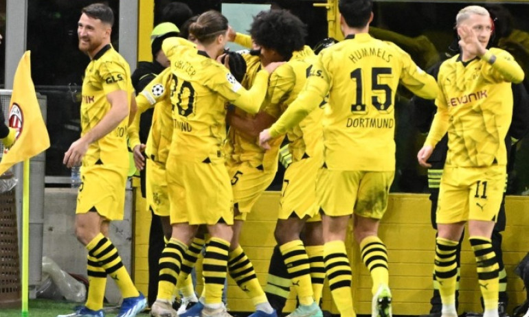 Dortmund hạ Milan, vượt qua bảng 'tử thần' Champions League